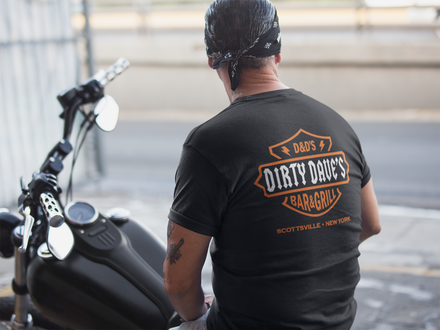 unisex short sleeve double sided logo. classic with mini dave