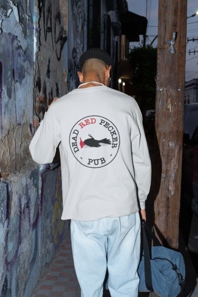 long sleeve front pocket classic logo