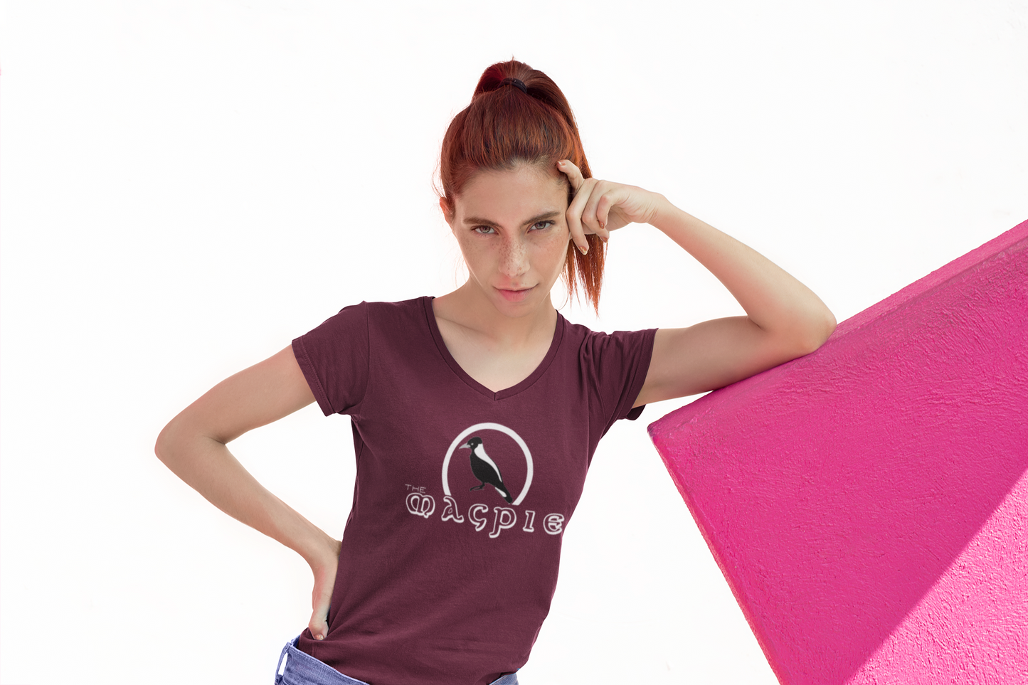 ladies short sleeve v-neck classic logo