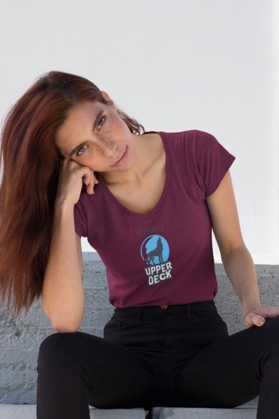 ladies short sleeve v-neck classic logo